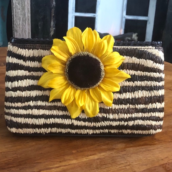 MK Clutch - Picture 4 of 7